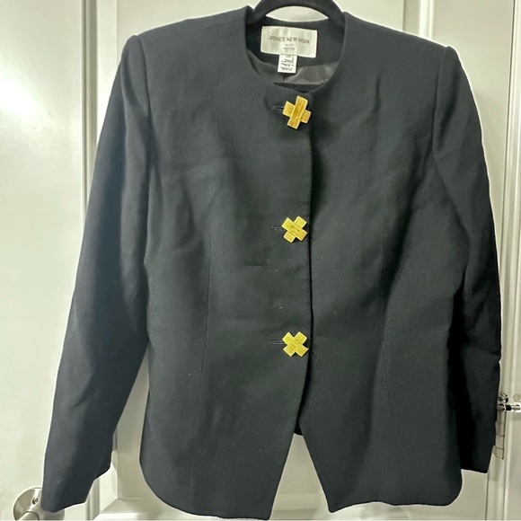 Vintage Jones New York Women’s Size 12P Skirt Suit Worsted Wool 2-piece jacket - Picture 2 of 10